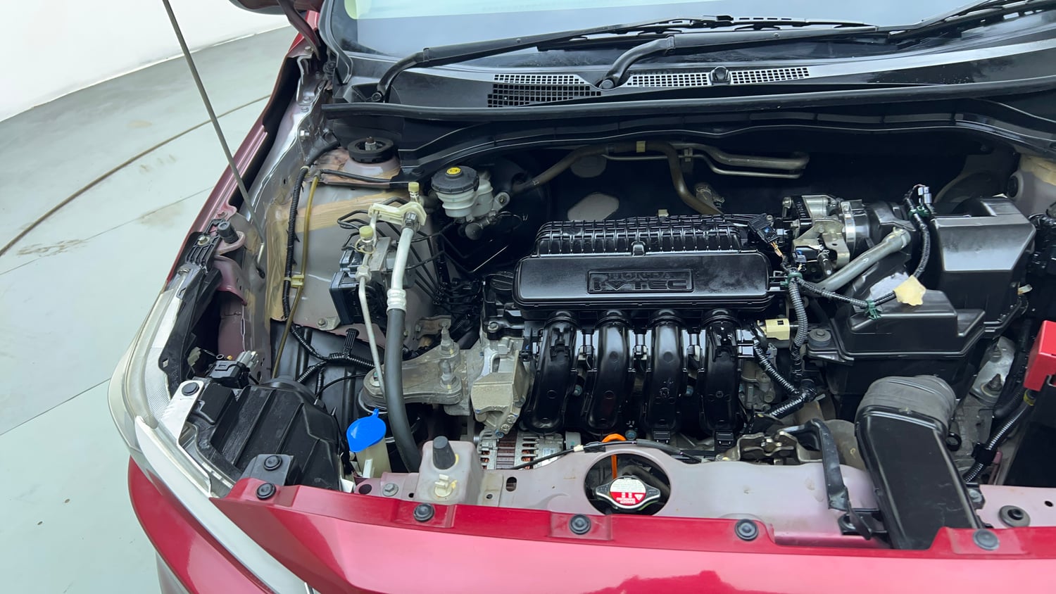 Used 2019 Honda Amaze 1.2 V CVT Petrol Petrol Automatic engine ENGINE RIGHT SIDE VIEW