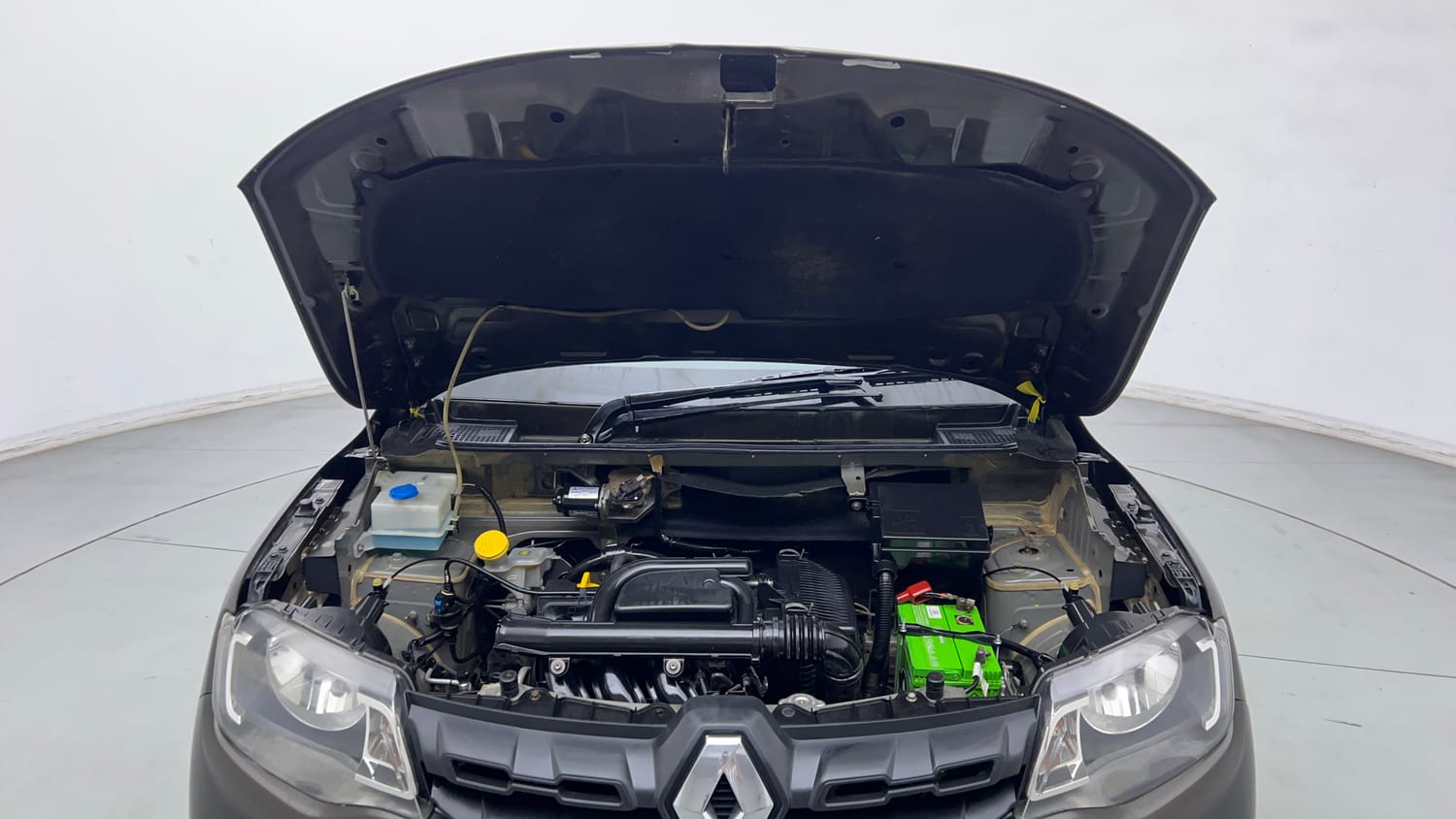 Used 2020 Renault Kwid RXL Petrol Manual engine ENGINE & BONNET OPEN FRONT VIEW