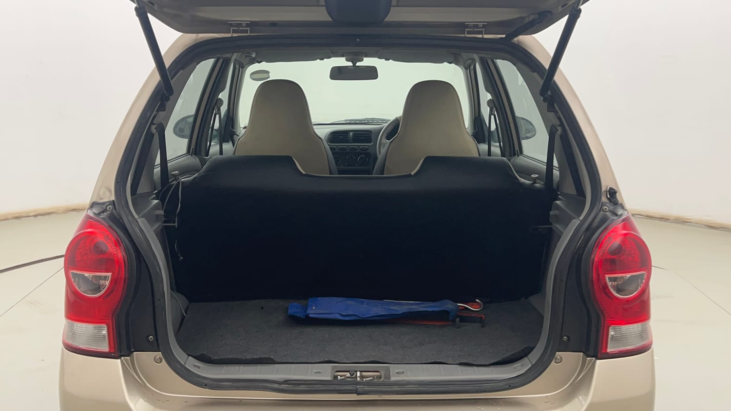 Used 2013 Maruti Suzuki Alto K10 LXi Petrol Manual interior DICKY INSIDE VIEW
