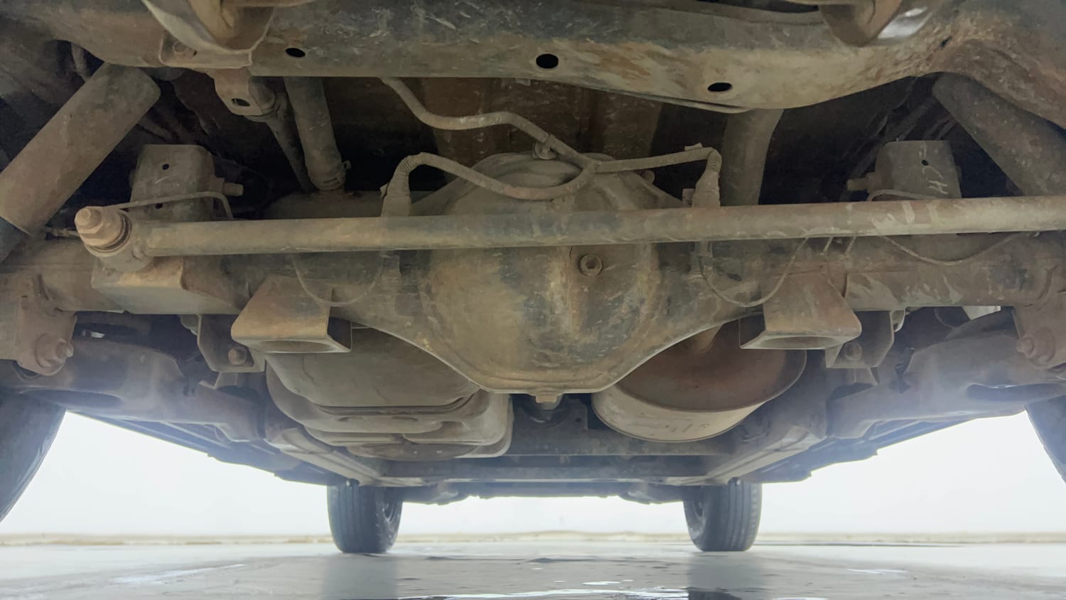 Used 2016 Mahindra TUV300 T4 Plus Diesel Manual extra REAR UNDERBODY VIEW (TAKEN FROM REAR)