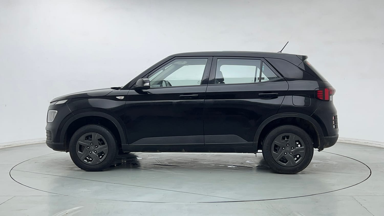Used 2024 Hyundai Venue E 1.2 Petrol Petrol Manual exterior LEFT SIDE VIEW