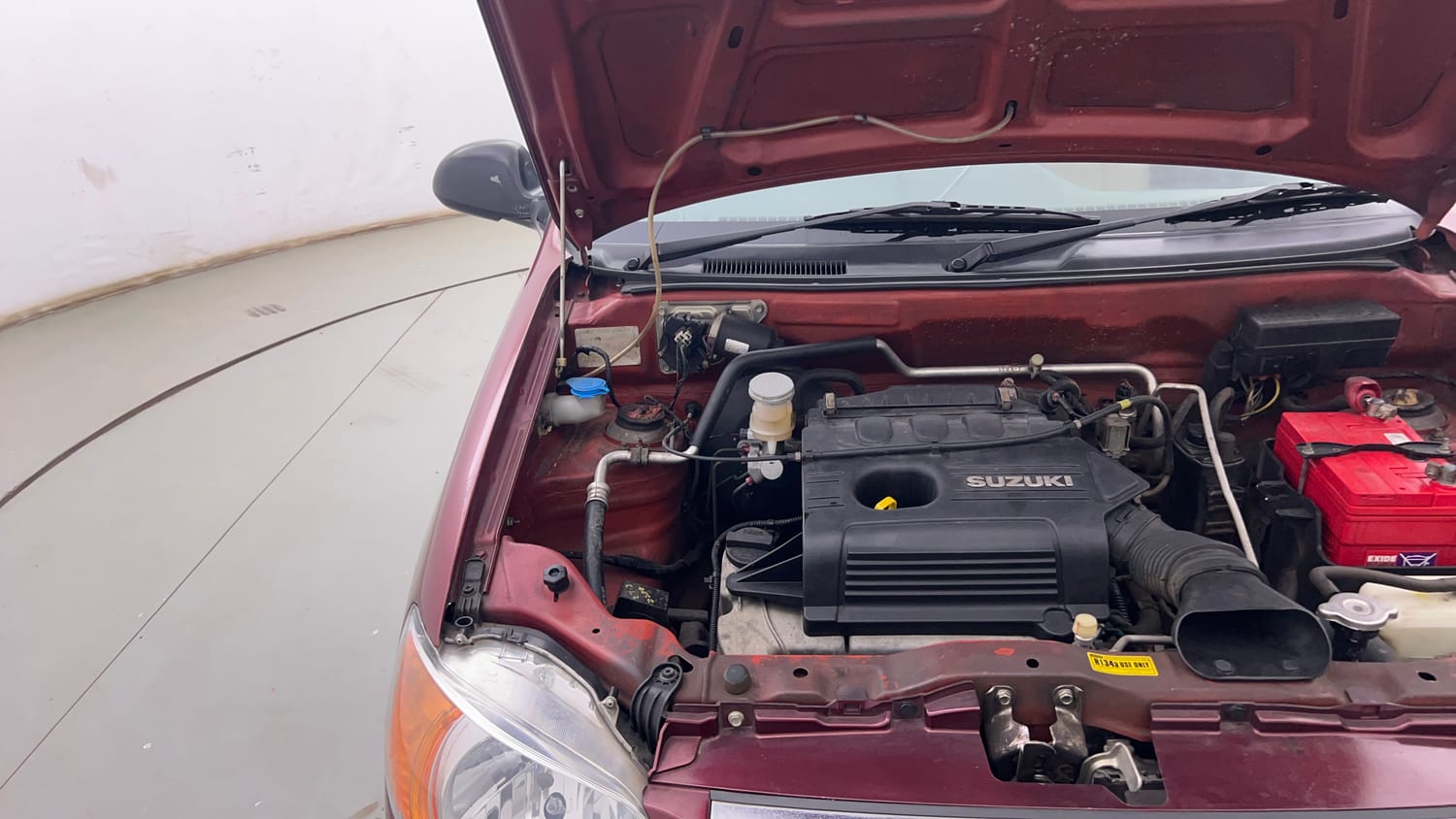 Used 2014 Maruti Suzuki Alto K10 VXi Petrol Manual engine ENGINE RIGHT SIDE HINGE & APRON VIEW