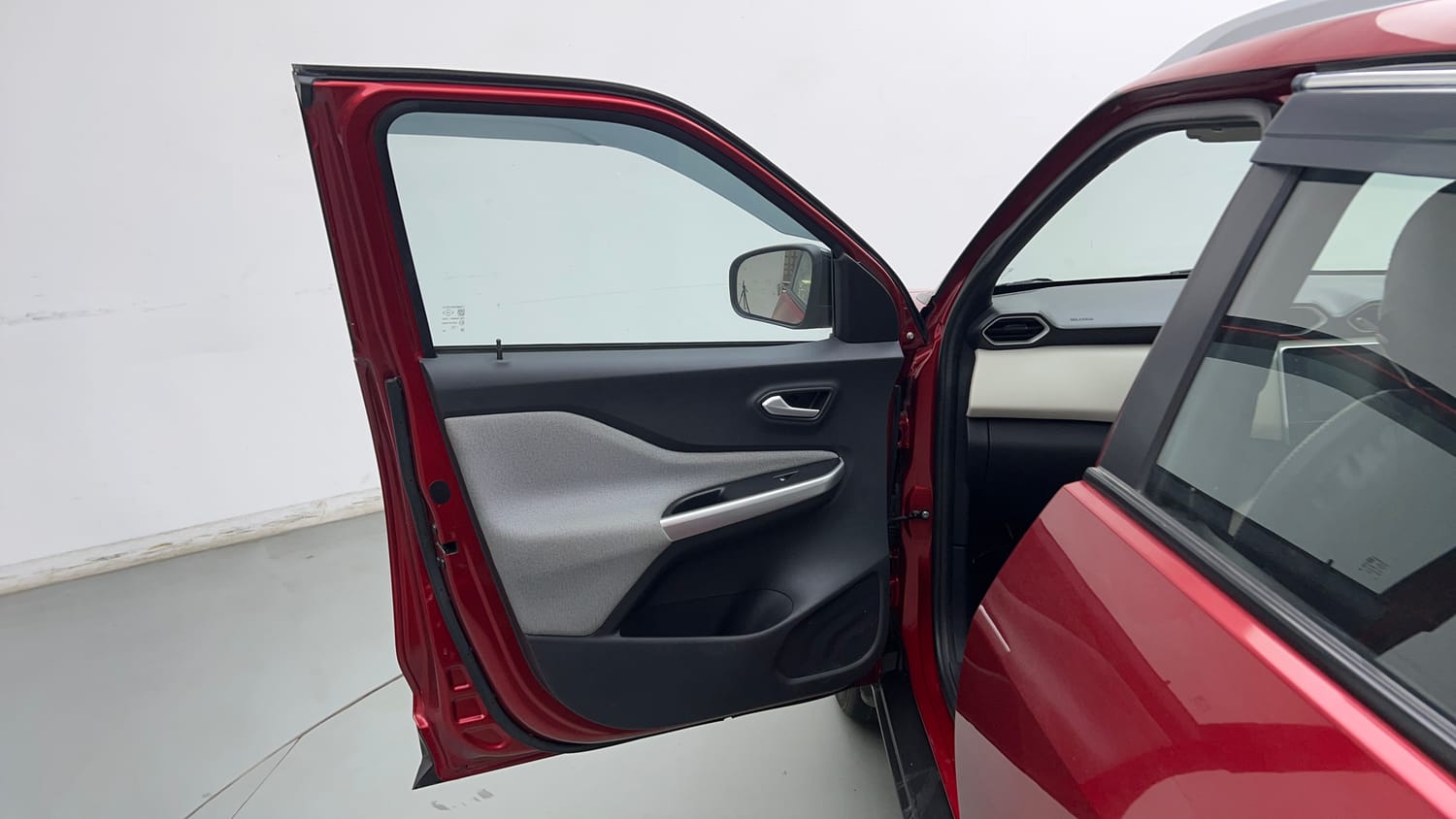 Used 2024 Nissan Magnite XV Petrol Manual interior LEFT FRONT DOOR OPEN VIEW