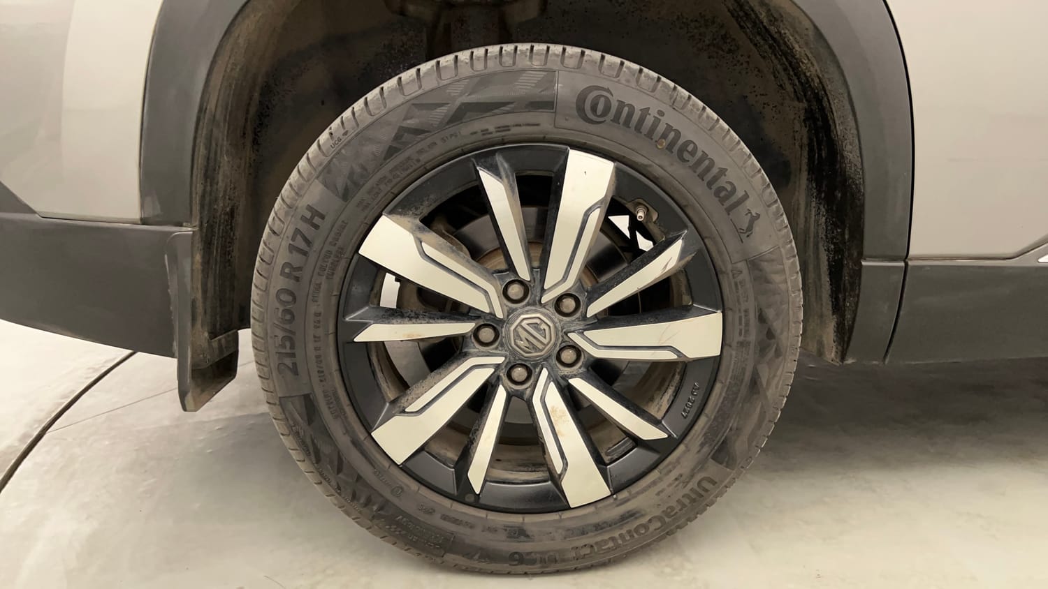 Used 2020 MG Motors Hector Sharp 1.5 DCT Petrol Petrol Automatic tyres RIGHT REAR TYRE RIM VIEW