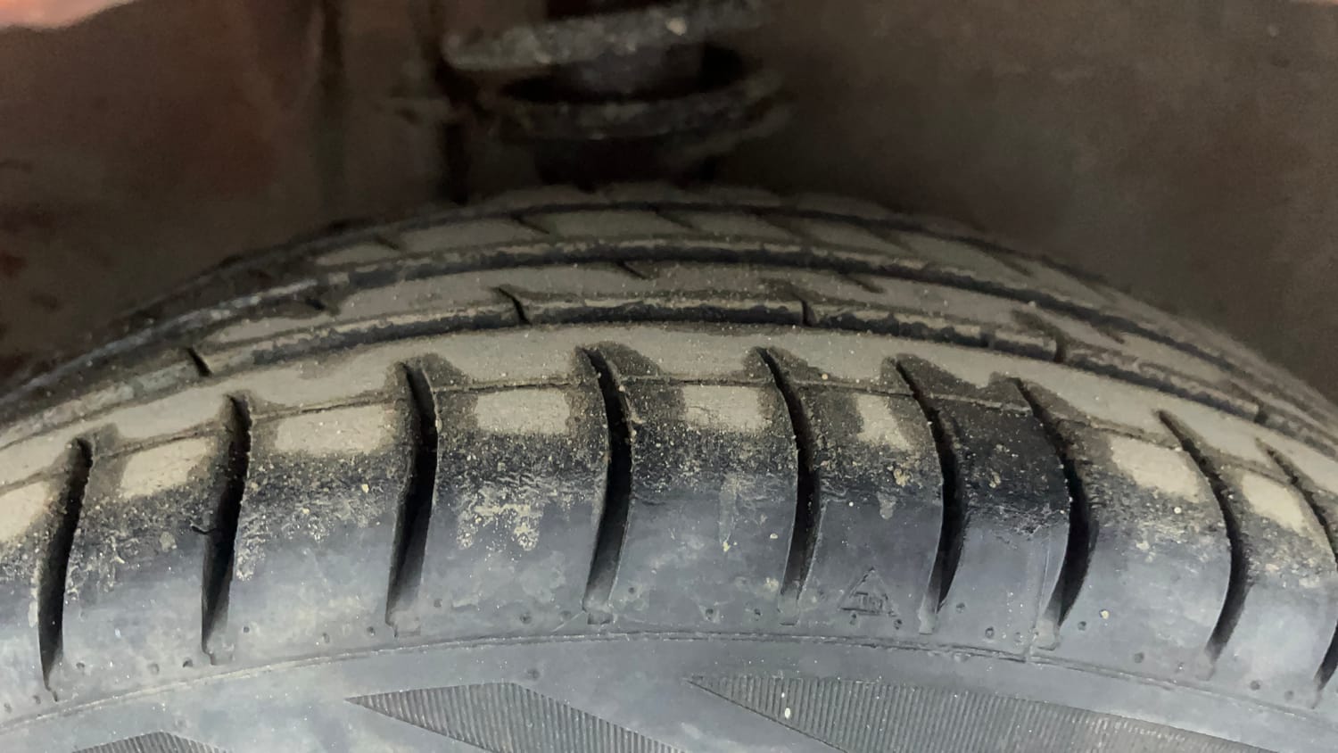 Used 2015 Maruti Suzuki Alto K10 VXi AMT Petrol Automatic tyres RIGHT FRONT TYRE TREAD VIEW