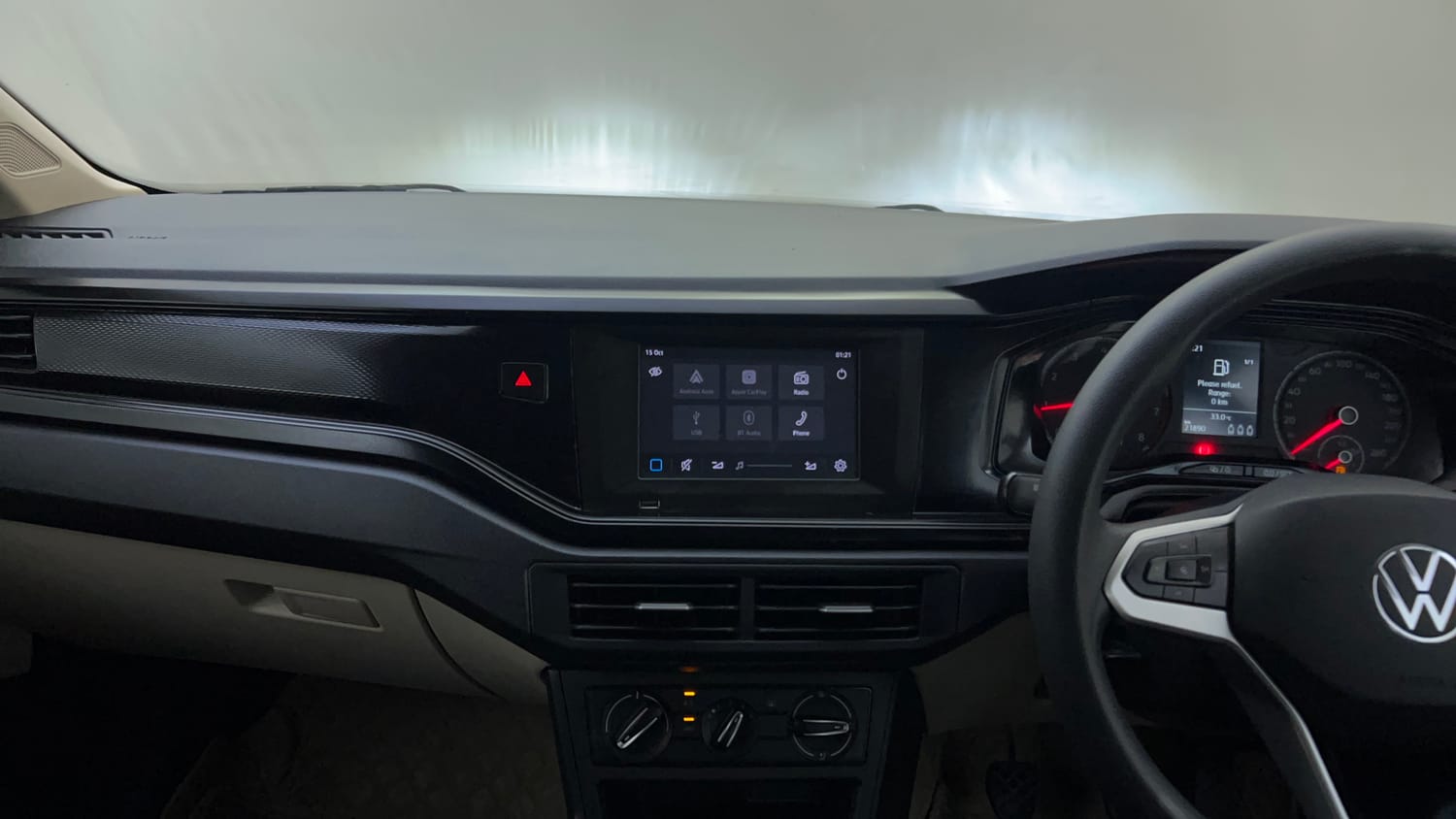 Used 2024 Volkswagen Virtus Comfortline 1.0 TSI MT Petrol Manual interior MUSIC SYSTEM & AC CONTROL VIEW