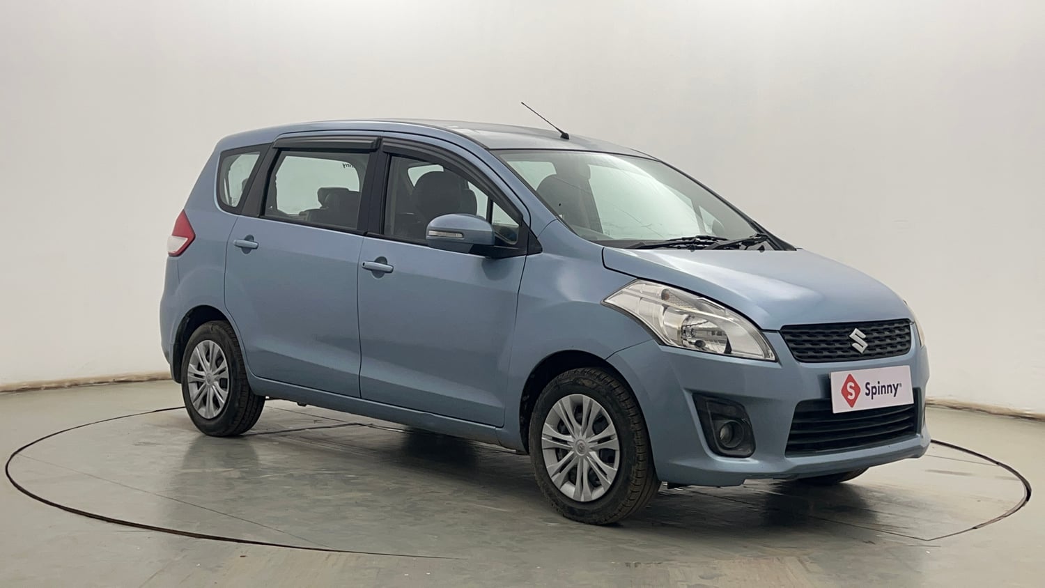 Used 2013 Maruti Suzuki Ertiga Vxi Petrol Manual exterior RIGHT FRONT CORNER VIEW