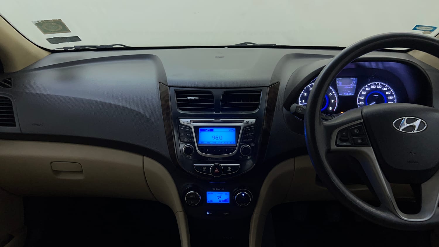 Used 2013 Hyundai Verna Fluidic 1.6 VTVT SX Petrol Manual interior MUSIC SYSTEM & AC CONTROL VIEW