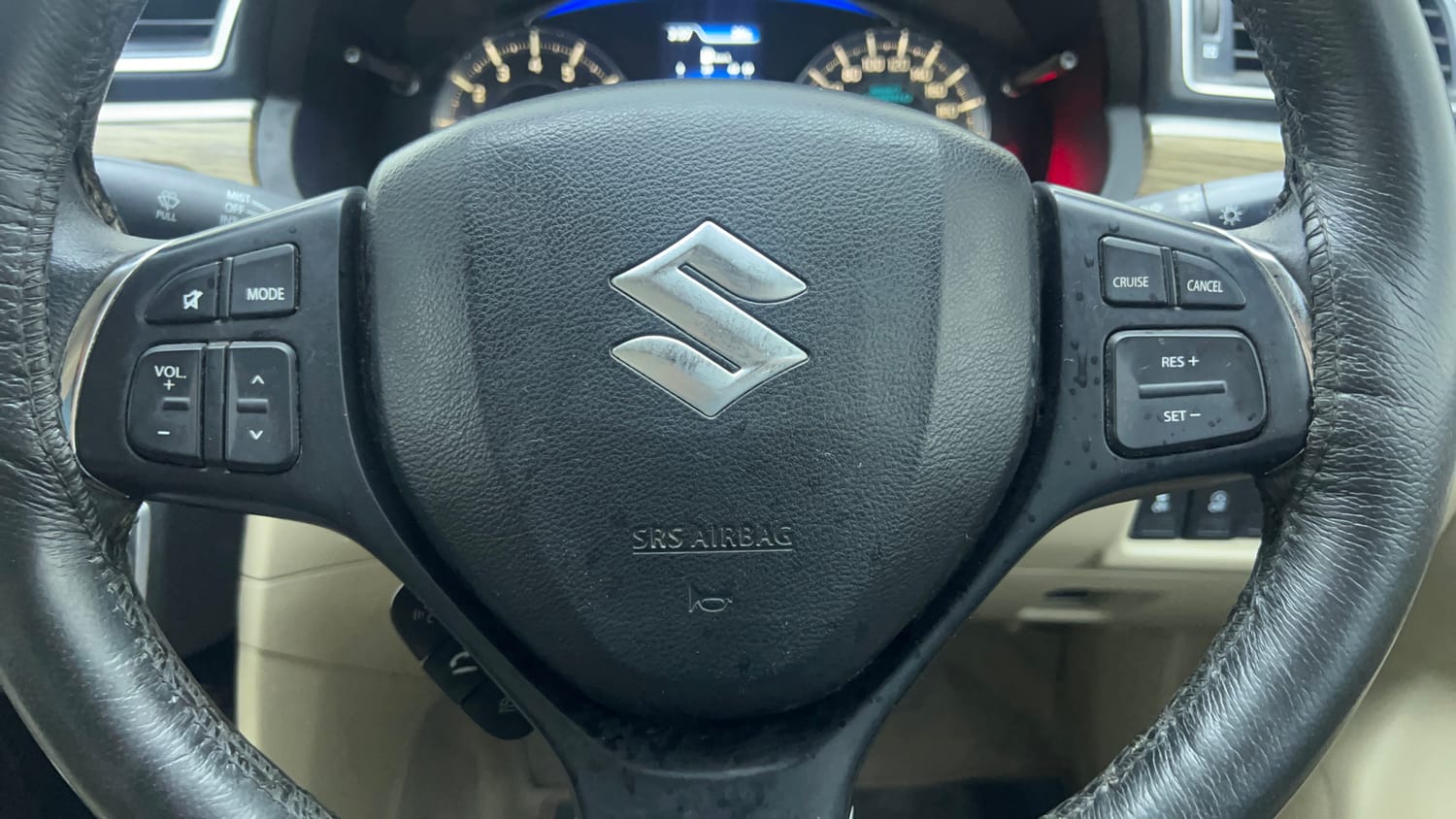Used 2022 Maruti Suzuki Ciaz Zeta 1.5 AT Petrol Automatic top_features Airbags