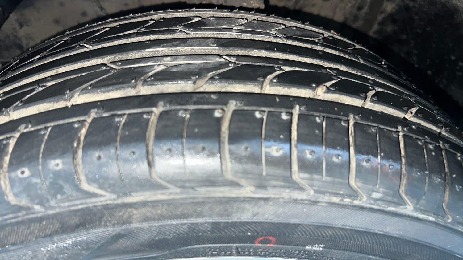 Used 2019 Maruti Suzuki Baleno Zeta Petrol Manual tyres LEFT FRONT TYRE TREAD VIEW