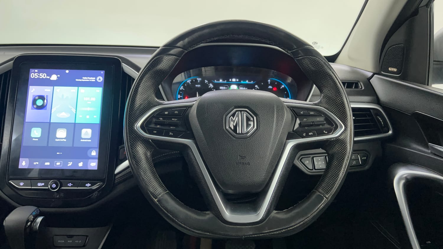 Used 2020 MG Motors Hector Sharp 1.5 DCT Petrol Petrol Automatic interior STEERING VIEW