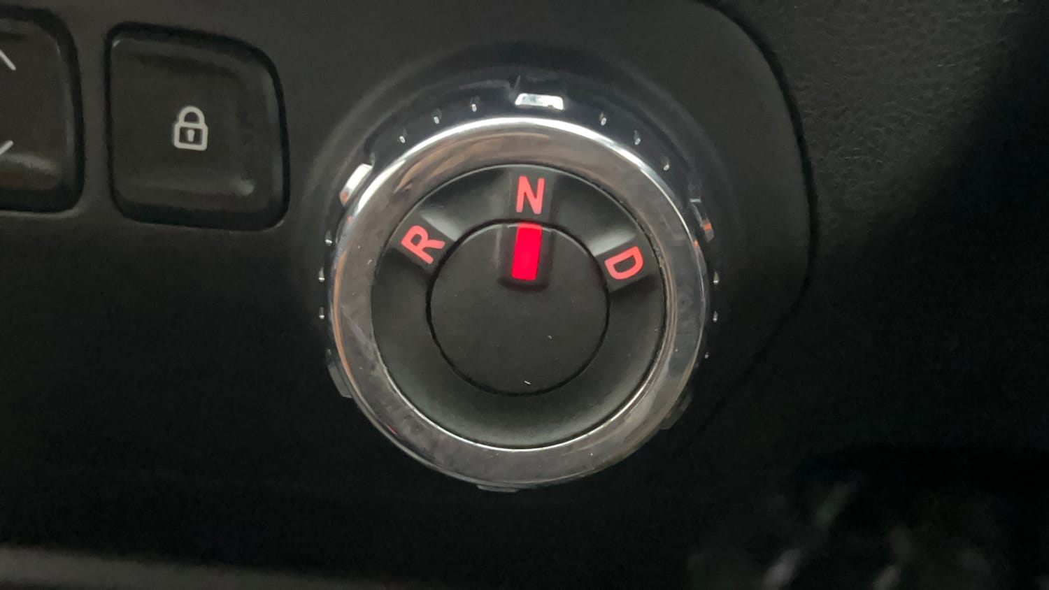 Used 2017 Renault Kwid CLIMBER 1.0 AMT Petrol Automatic interior GEAR  KNOB VIEW