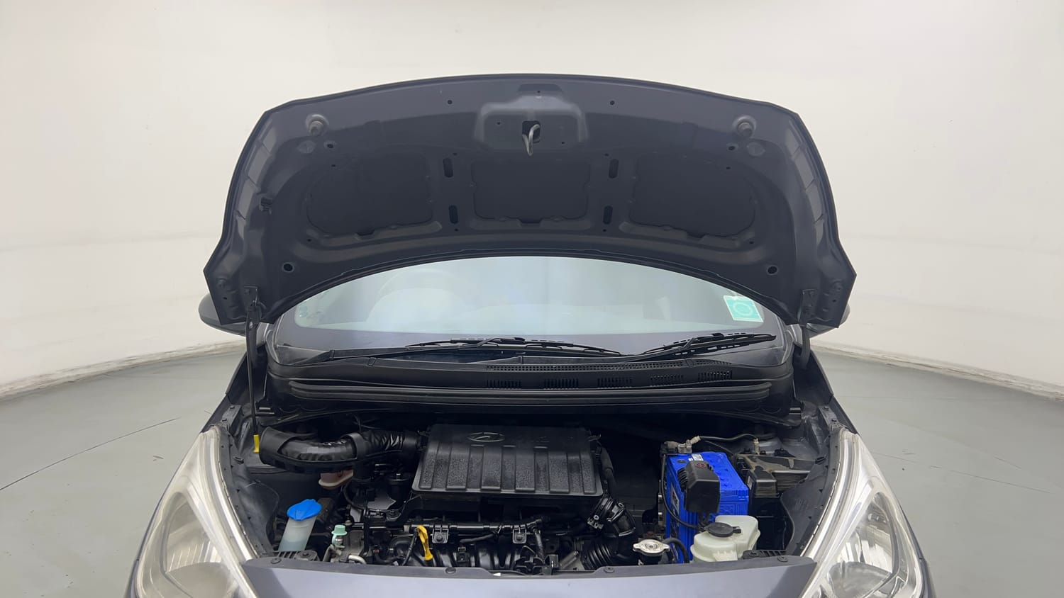Used 2018 Hyundai Grand i10 Magna 1.2 Kappa VTVT Petrol Manual engine ENGINE & BONNET OPEN FRONT VIEW