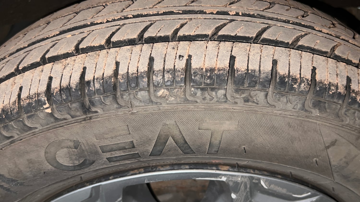 Used 2017 Renault Kwid CLIMBER 1.0 Petrol Manual tyres LEFT REAR TYRE TREAD VIEW