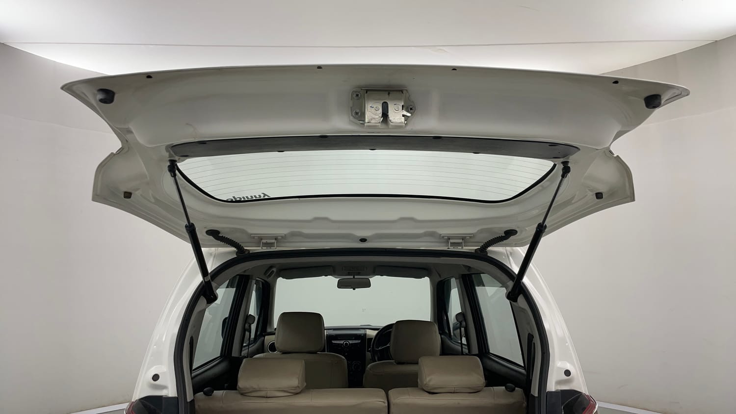 Used 2018 Maruti Suzuki Wagon R 1.0 VXI AMT Petrol Automatic interior DICKY DOOR OPEN VIEW