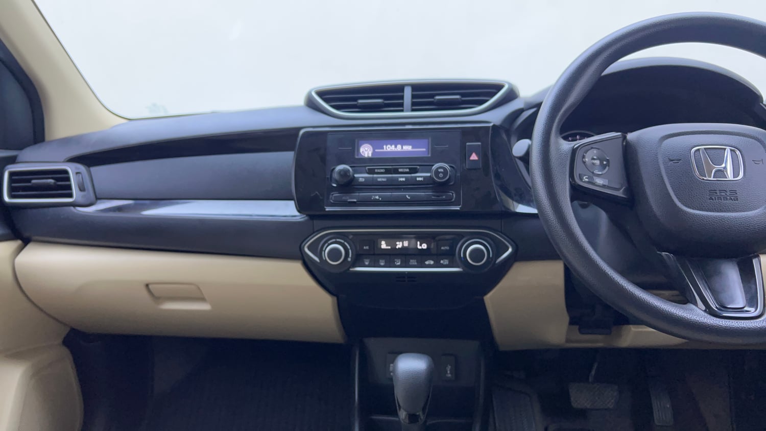 Used 2019 Honda Amaze 1.2 V CVT Petrol Petrol Automatic interior MUSIC SYSTEM & AC CONTROL VIEW