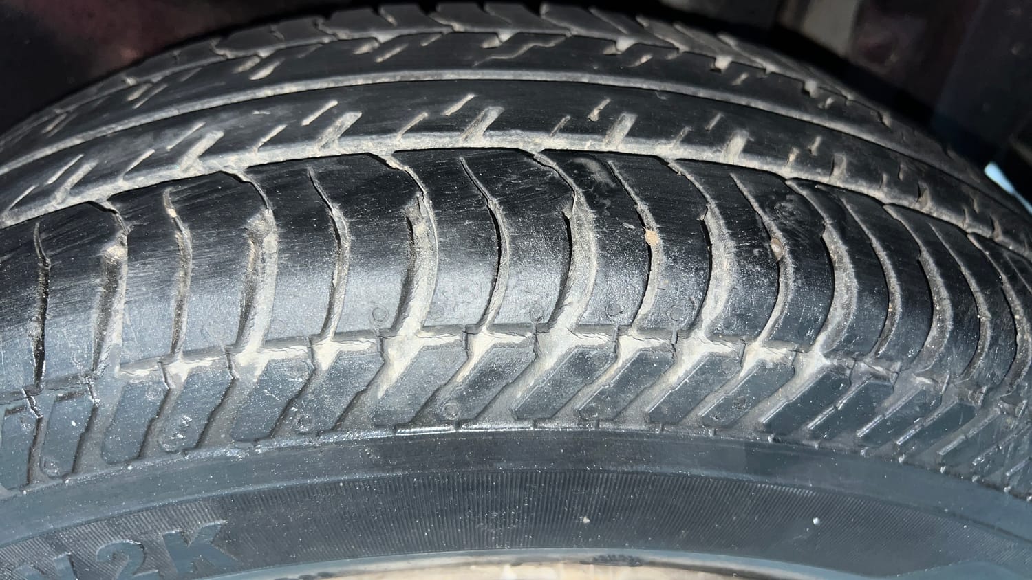 Used 2015 Maruti Suzuki Swift Dzire VXI Petrol Manual tyres LEFT REAR TYRE TREAD VIEW