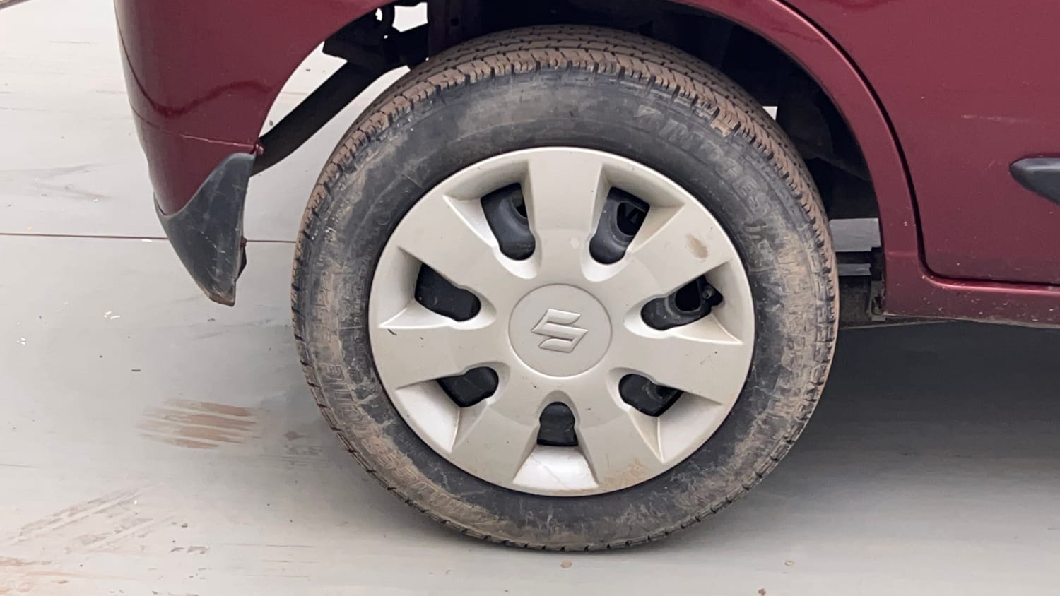 Used 2014 Maruti Suzuki Alto K10 VXi Petrol Manual tyres RIGHT REAR TYRE RIM VIEW