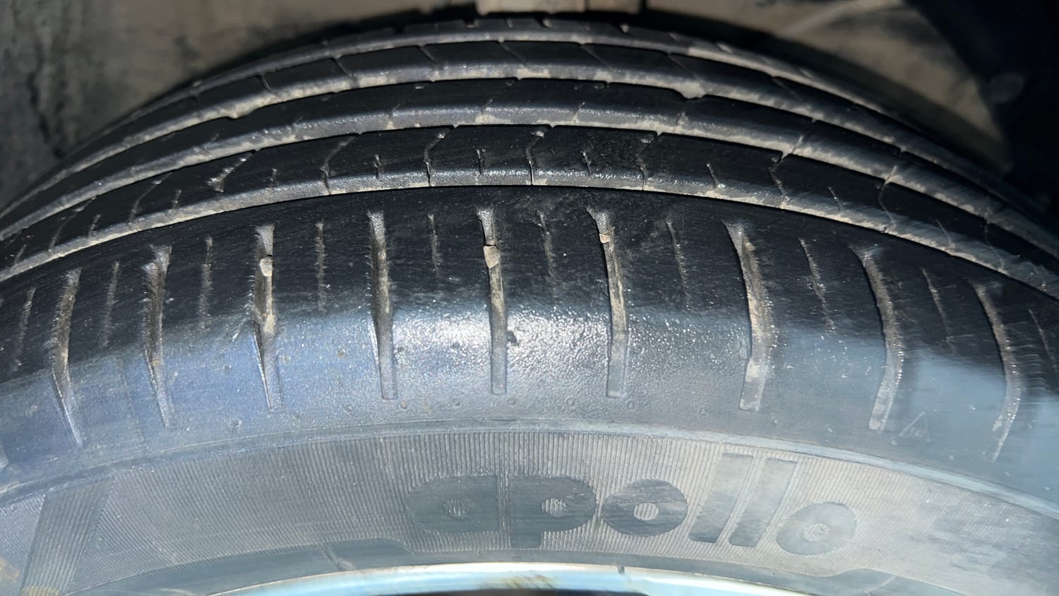 Used 2019 Maruti Suzuki Baleno Zeta Petrol Manual tyres RIGHT FRONT TYRE TREAD VIEW