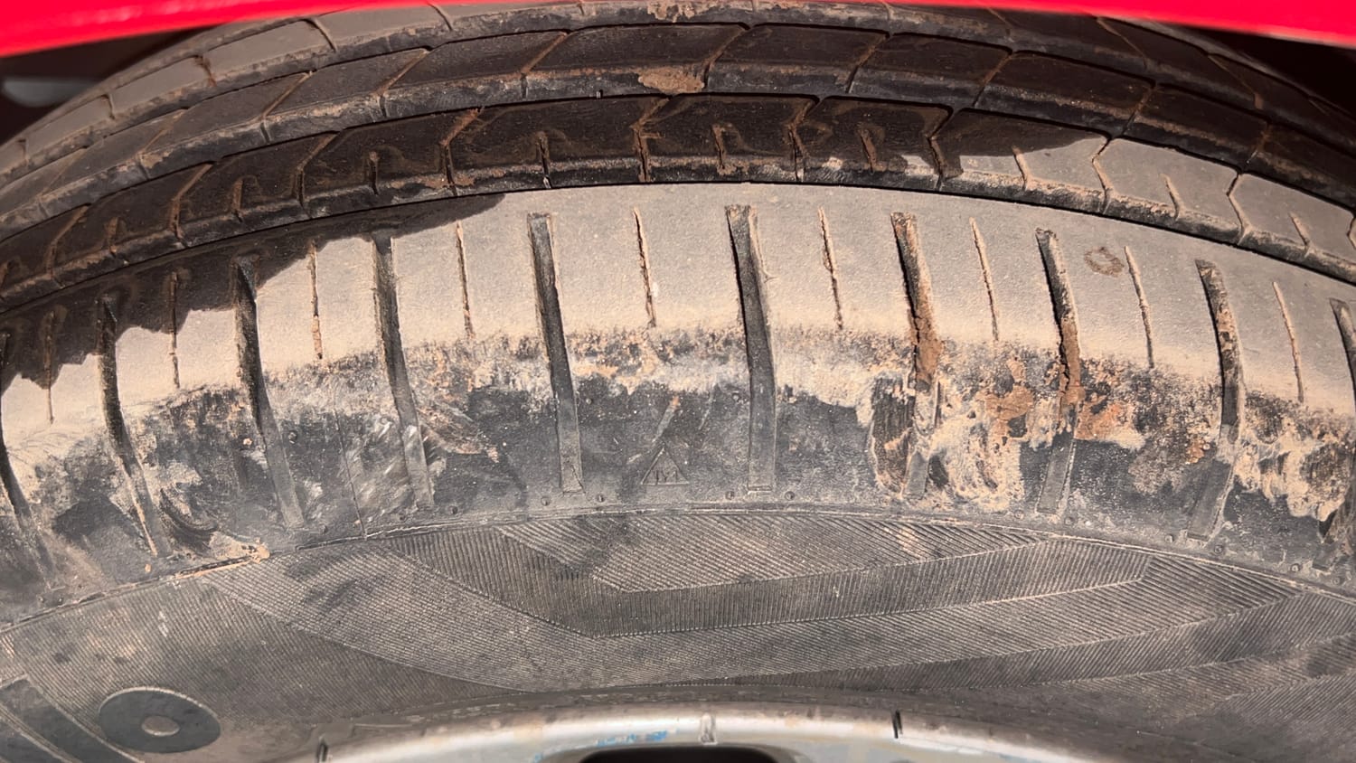 Used 2020 Maruti Suzuki Swift ZXi AMT Petrol Automatic tyres LEFT FRONT TYRE TREAD VIEW
