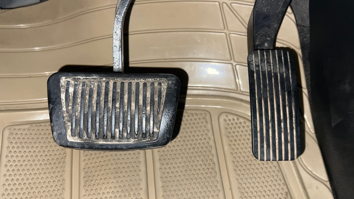 Used 2019 Hyundai Verna SX (O) 1.6 VTVT AT Petrol Automatic interior PEDALS VIEW