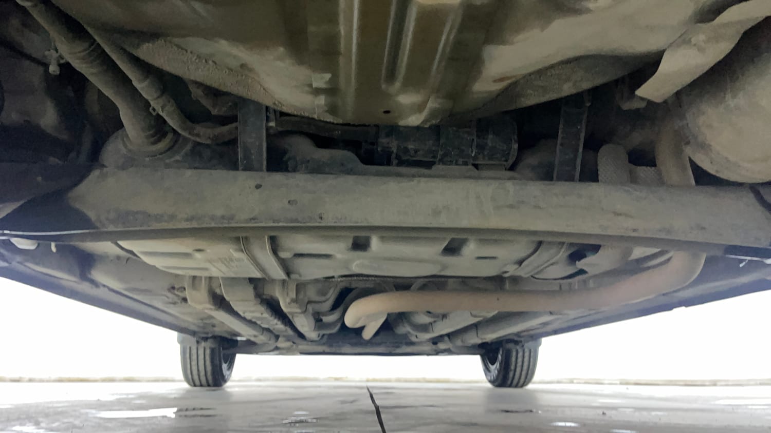Used 2019 Hyundai Elite i20 Sportz Plus 1.2 Petrol Manual extra REAR UNDERBODY VIEW (TAKEN FROM REAR)