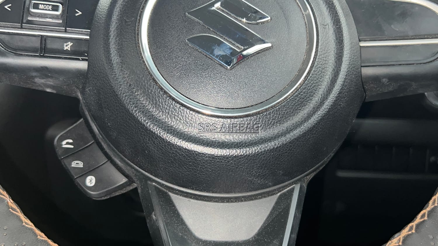 Used 2020 Maruti Suzuki Swift ZXi AMT Petrol Automatic top_features Airbags