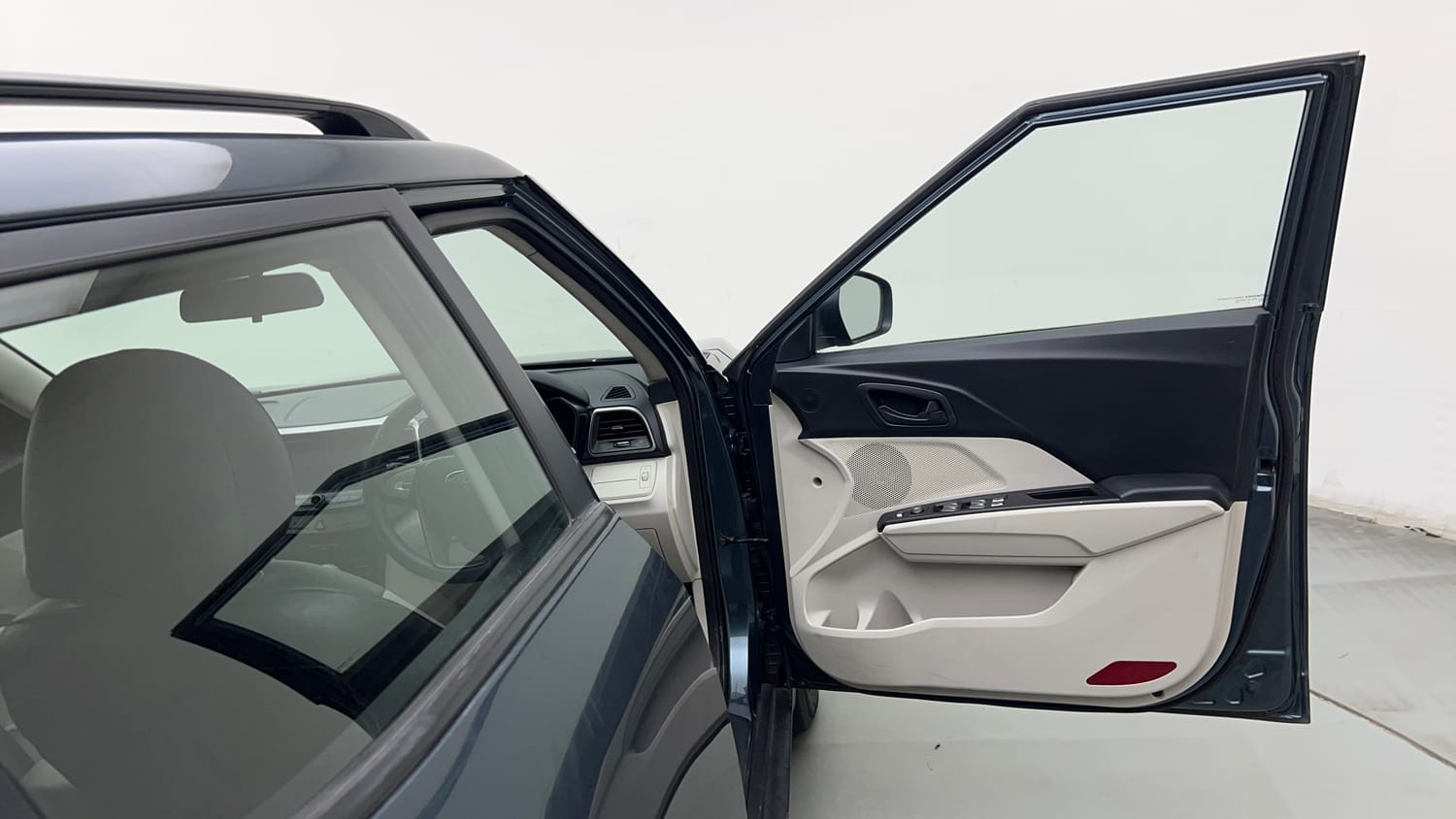 Used 2020 Mahindra XUV 300 1.2 W6 Petrol Manual interior RIGHT FRONT DOOR OPEN VIEW