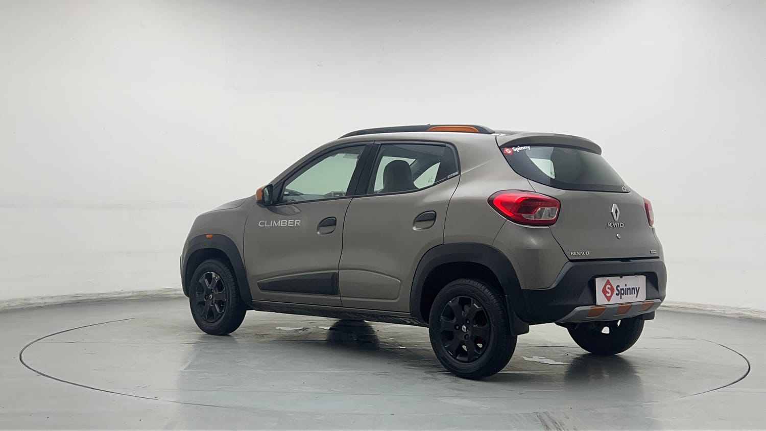 Used 2017 Renault Kwid CLIMBER 1.0 AMT Petrol Automatic exterior LEFT REAR CORNER VIEW