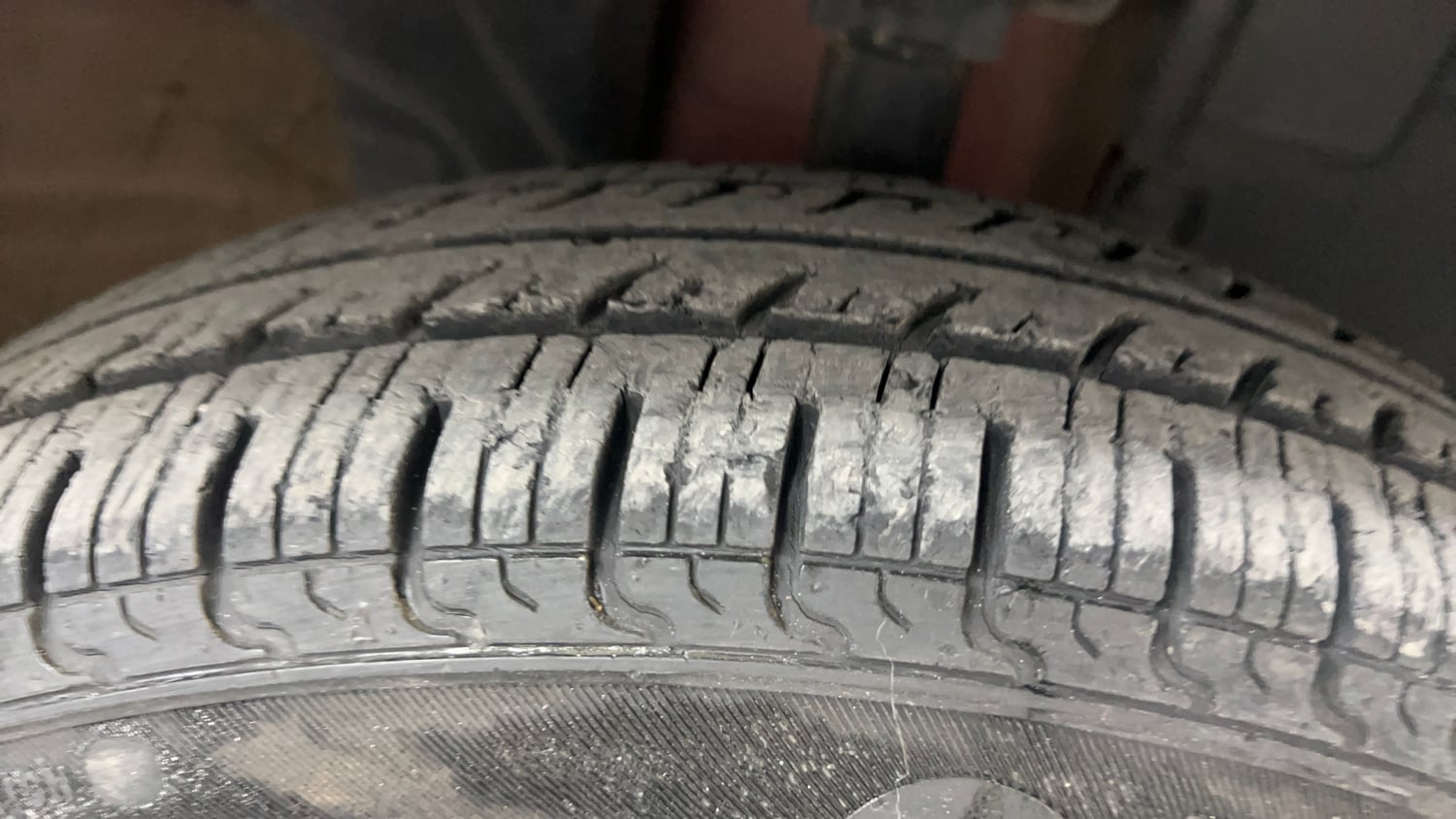 Used 2018 Renault Kwid 1.0 RXT Petrol Manual tyres RIGHT FRONT TYRE TREAD VIEW