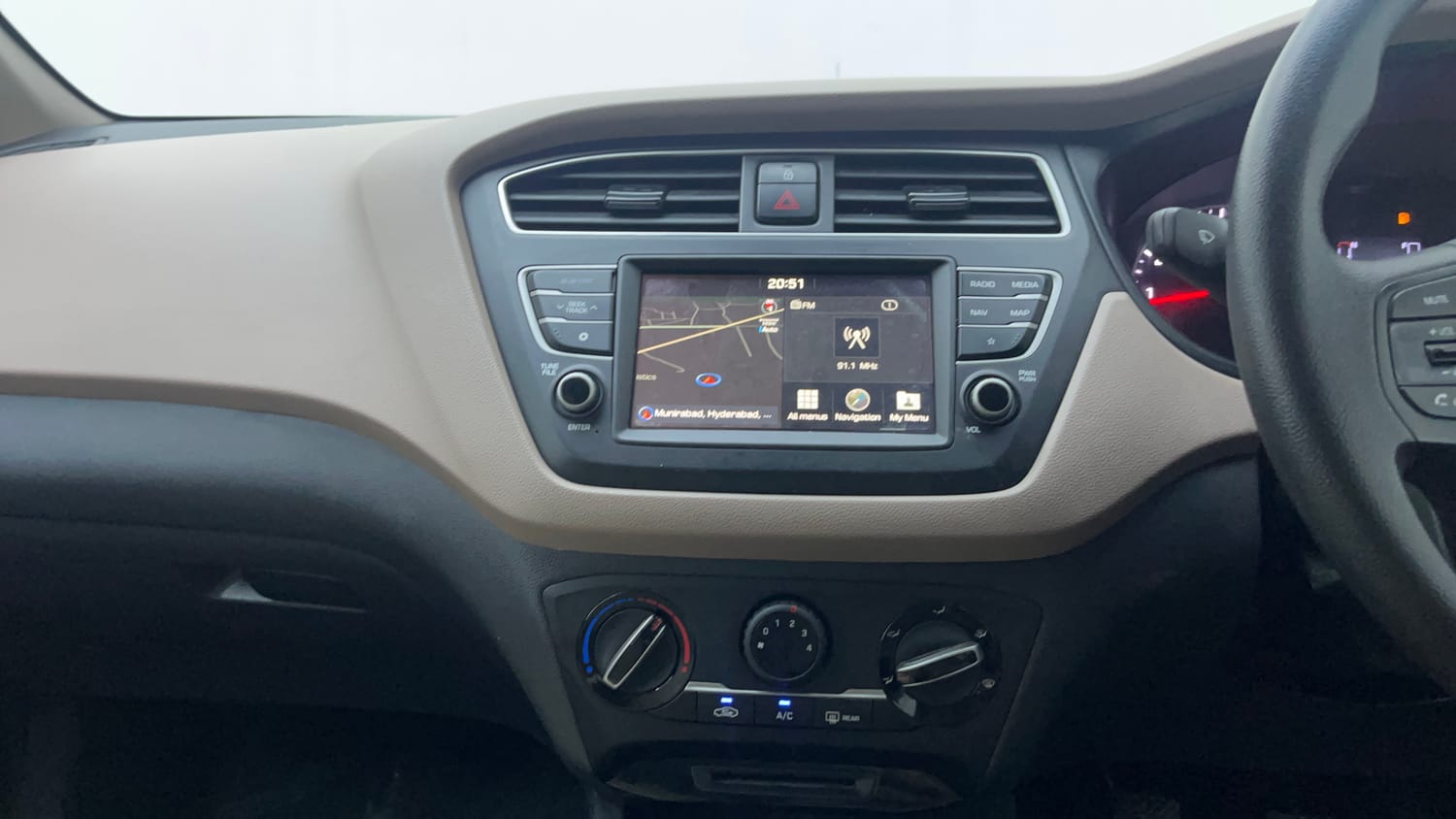 Used 2019 Hyundai Elite i20 Sportz Plus 1.2 Petrol Manual interior MUSIC SYSTEM & AC CONTROL VIEW