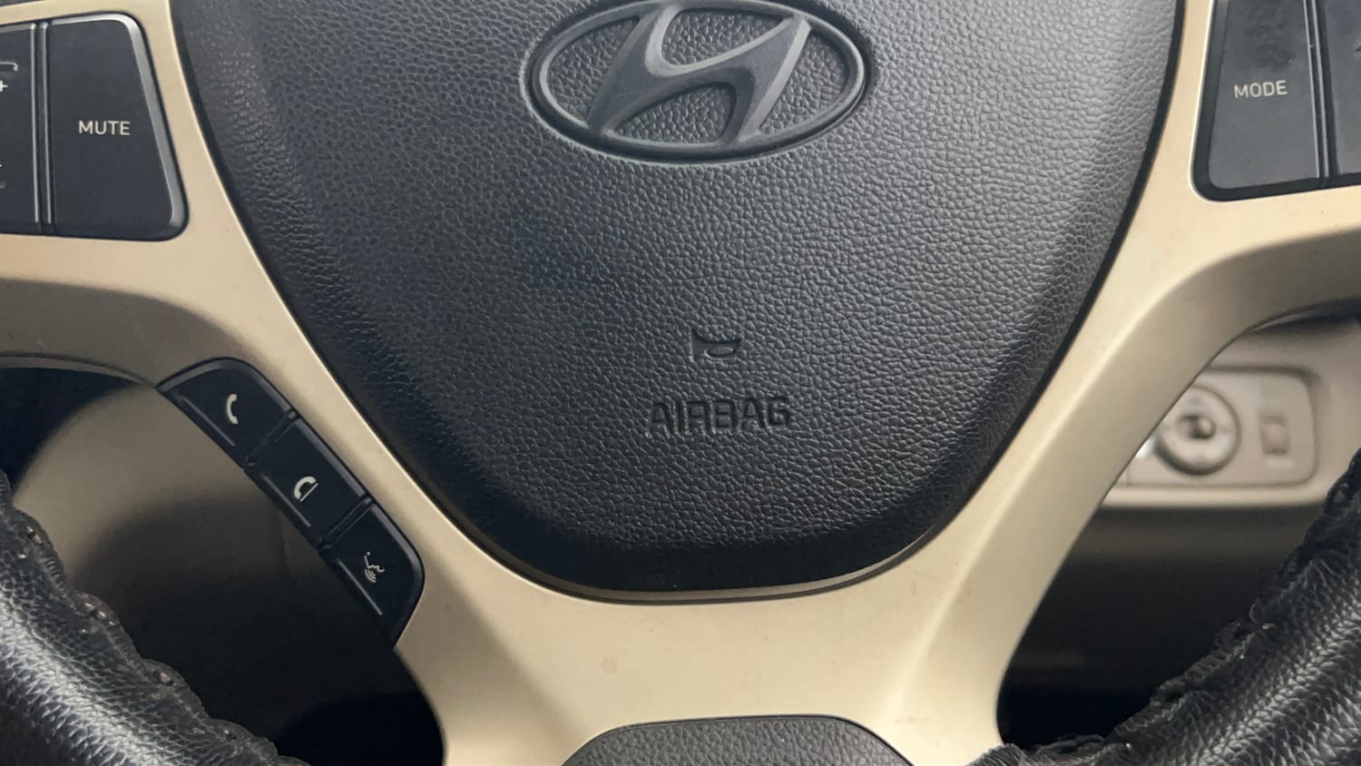 Used 2021 Hyundai Santro Sportz Petrol Manual top_features Airbags