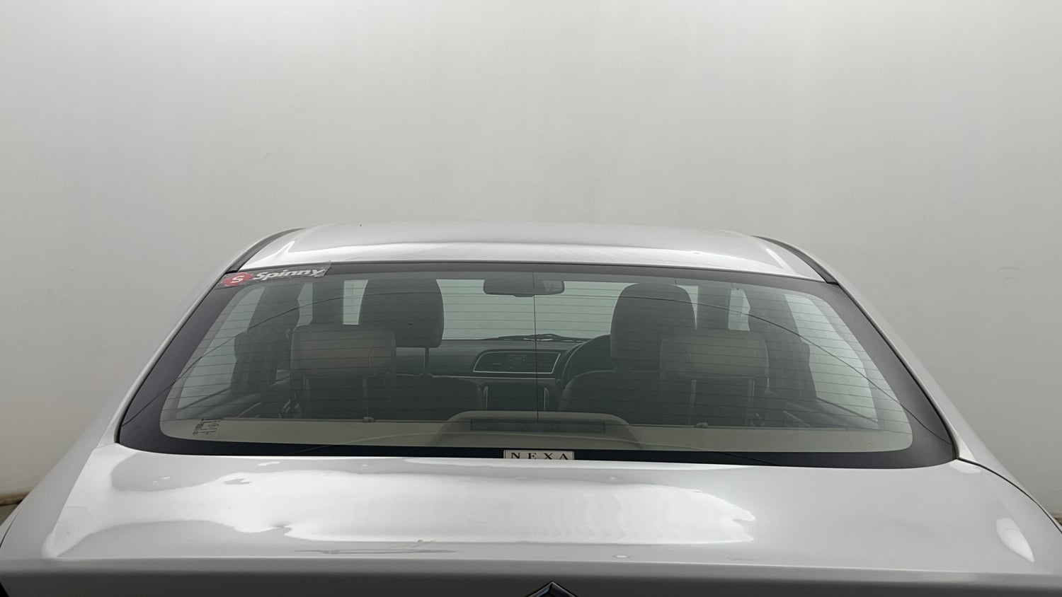 Used 2018 Maruti Suzuki Ciaz Alpha Hybrid 1.5 Petrol Manual exterior BACK WINDSHIELD VIEW