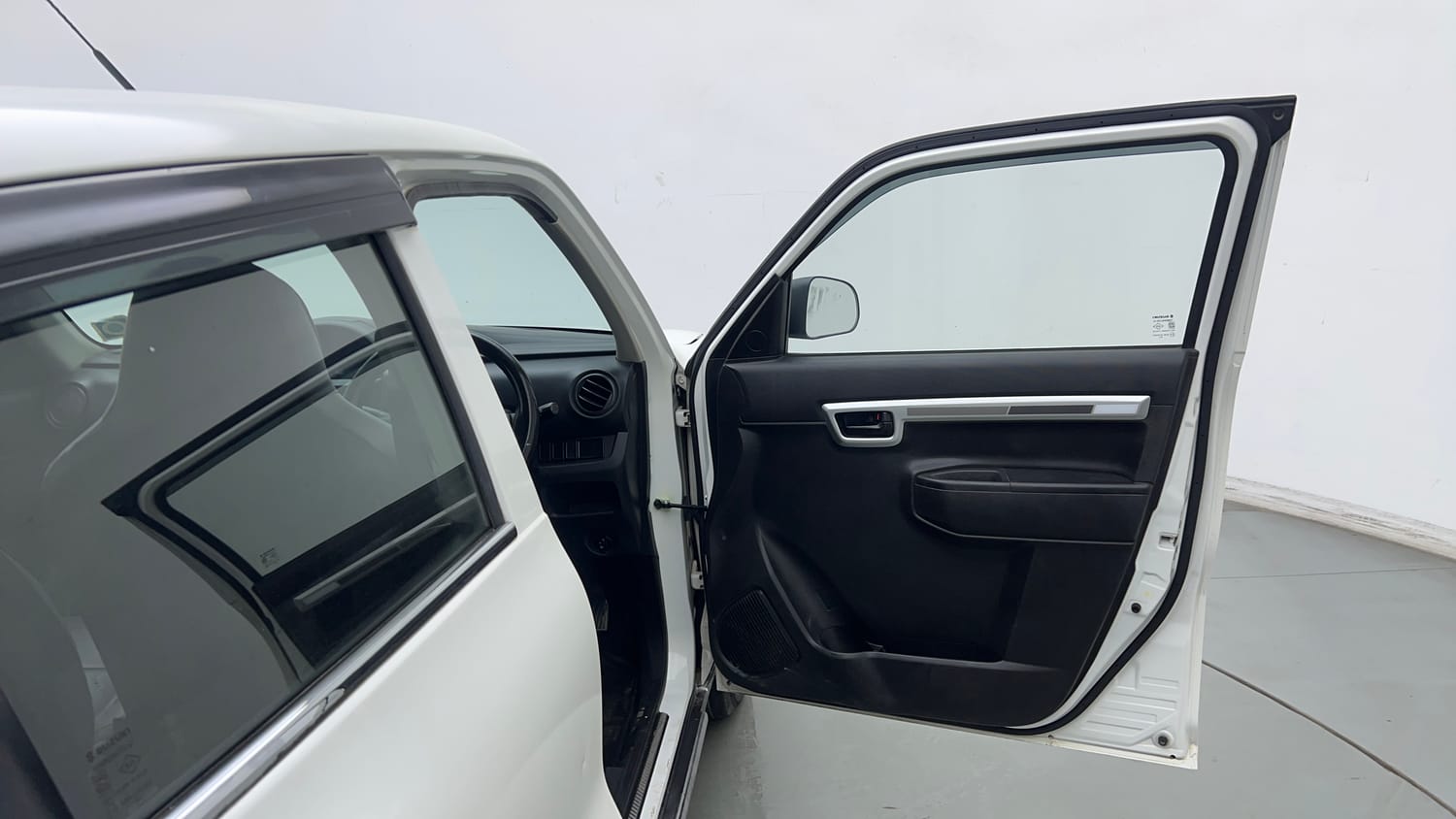 Used 2020 Maruti Suzuki S-Presso VXi Petrol Manual interior RIGHT FRONT DOOR OPEN VIEW