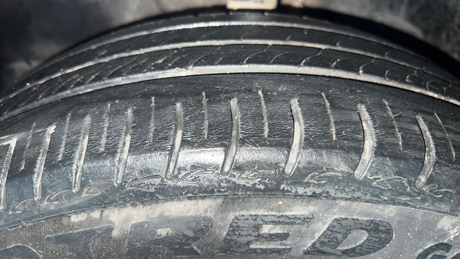 Used 2023 Tata Altroz XT Petrol Petrol Manual tyres LEFT FRONT TYRE TREAD VIEW