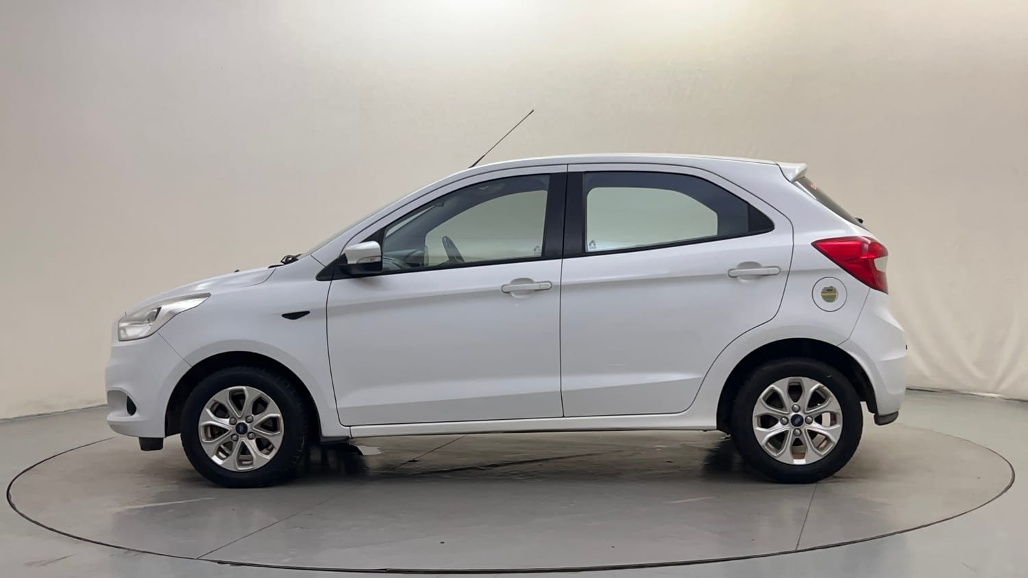 Used 2017 Ford Figo Titanium 1.5 Ti-VCT AT Petrol Automatic exterior LEFT SIDE VIEW
