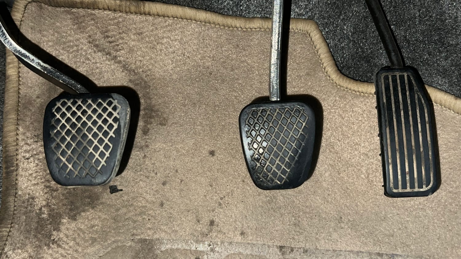 Used 2015 Honda Amaze 1.2 S i-VTEC Petrol Manual interior PEDALS VIEW