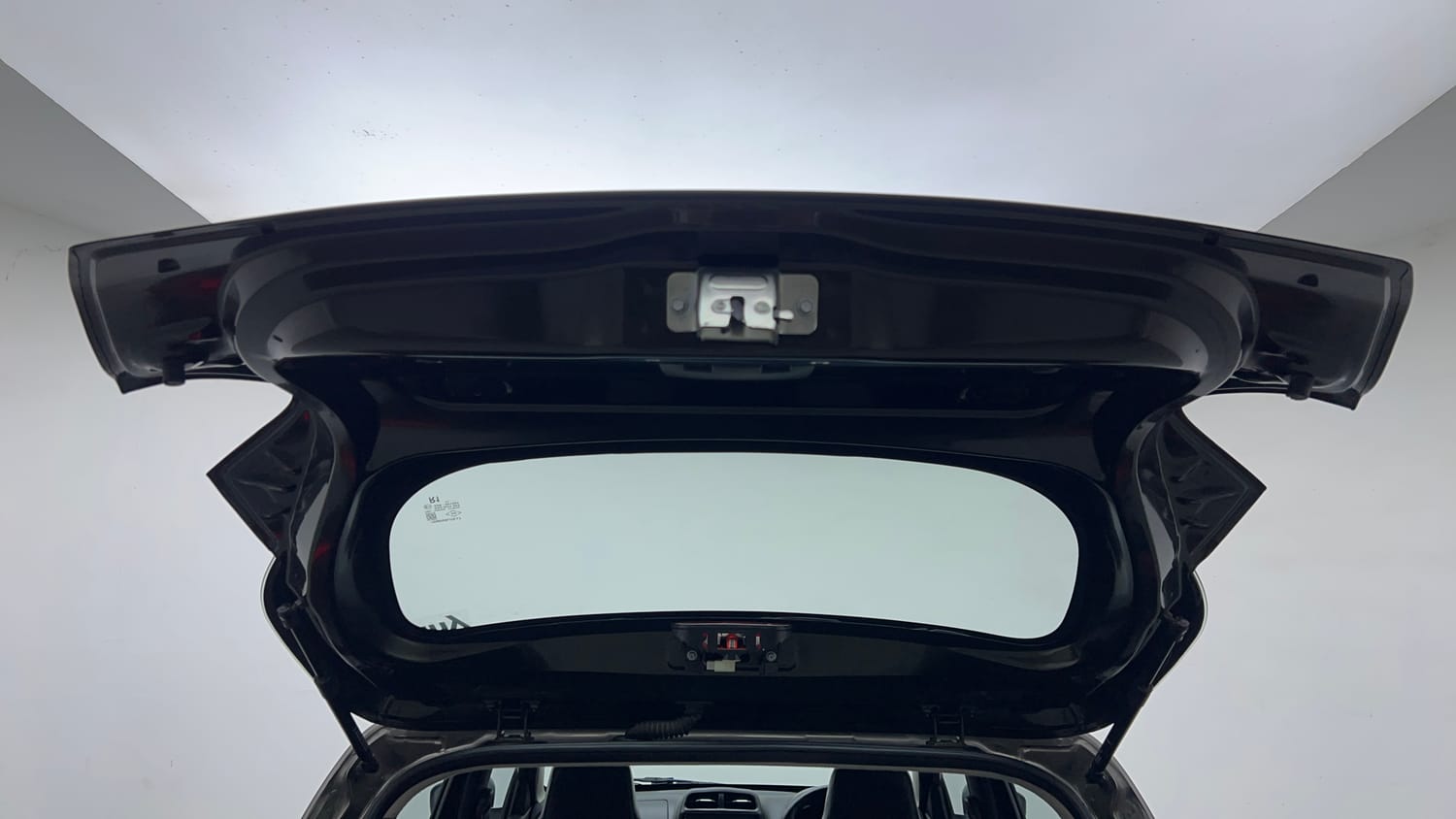 Used 2020 Renault Kwid RXL Petrol Manual interior DICKY DOOR OPEN VIEW