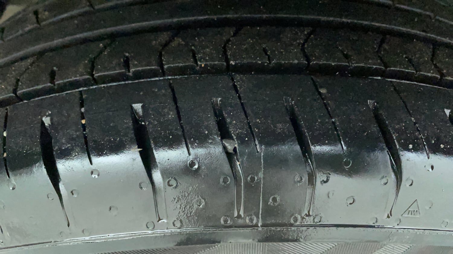 Used 2021 Hyundai Venue S Plus 1.2 Petrol Petrol Manual tyres RIGHT REAR TYRE TREAD VIEW