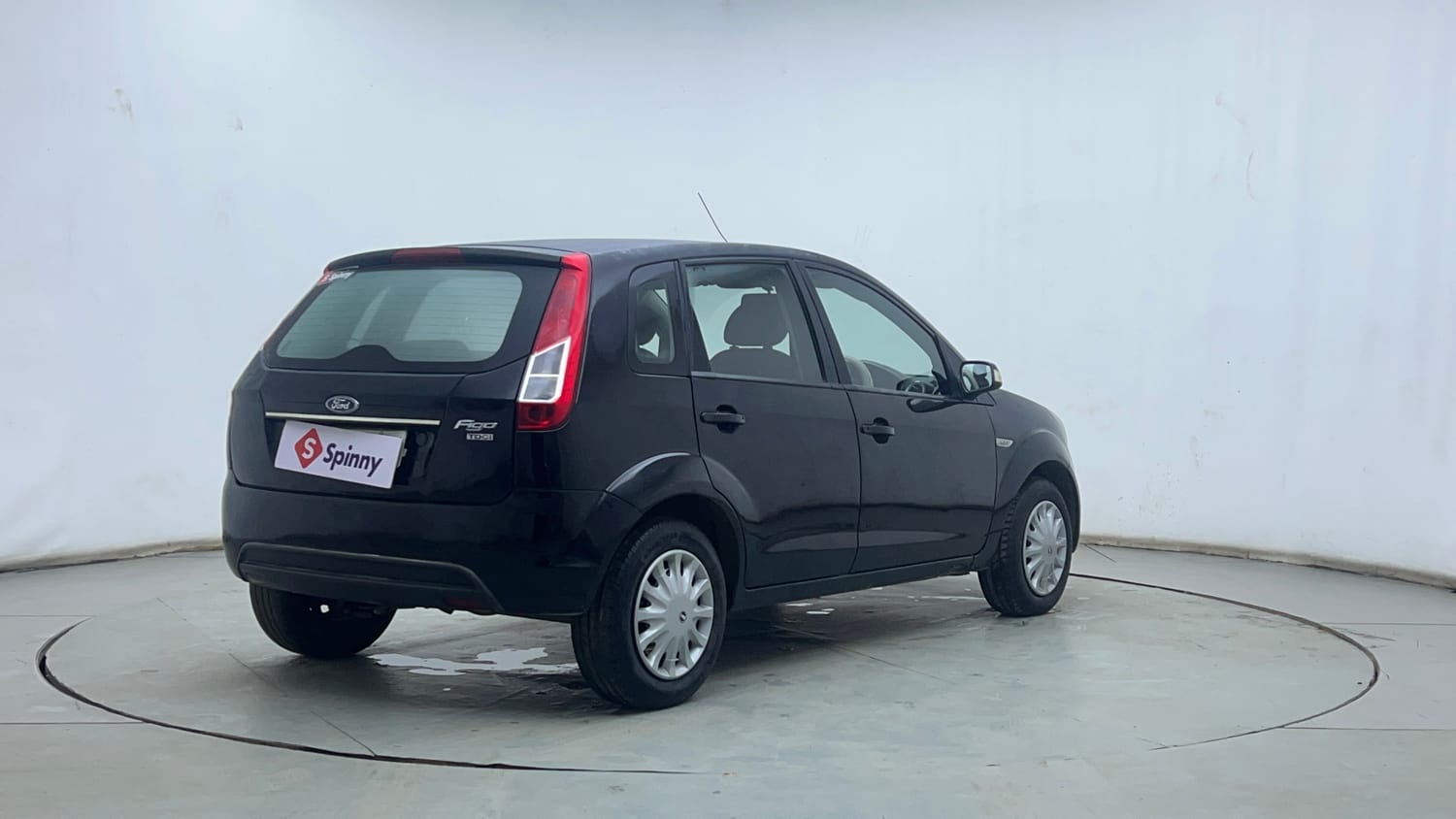 Used 2014 Ford Figo Duratorq Diesel ZXI 1.4 Diesel Manual exterior RIGHT REAR CORNER VIEW