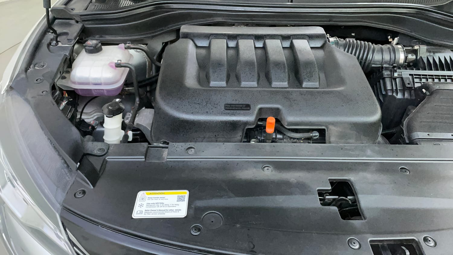 Used 2025 Mahindra XUV700 AX7 Luxury Pack Petrol AT 7 STR Petrol Automatic engine ENGINE RIGHT SIDE VIEW
