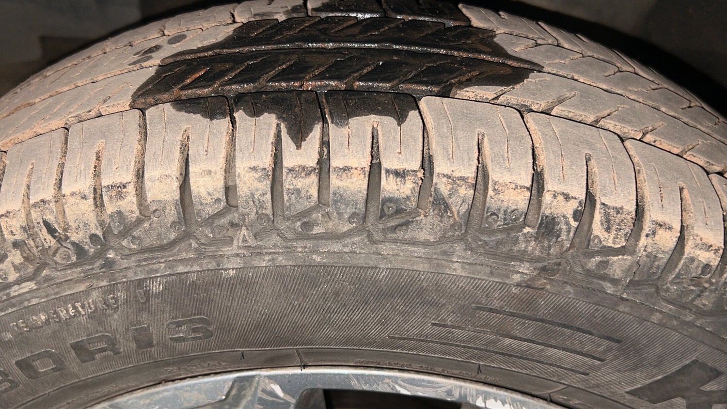 Used 2017 Renault Kwid CLIMBER 1.0 Petrol Manual tyres LEFT FRONT TYRE TREAD VIEW