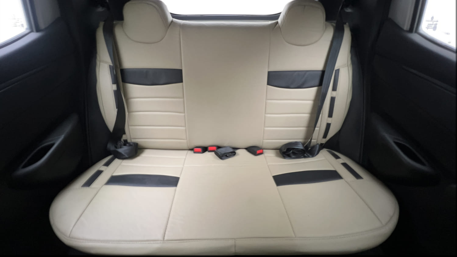 Used 2018 Renault Kwid RXE Petrol Manual interior REAR SEAT CONDITION VIEW