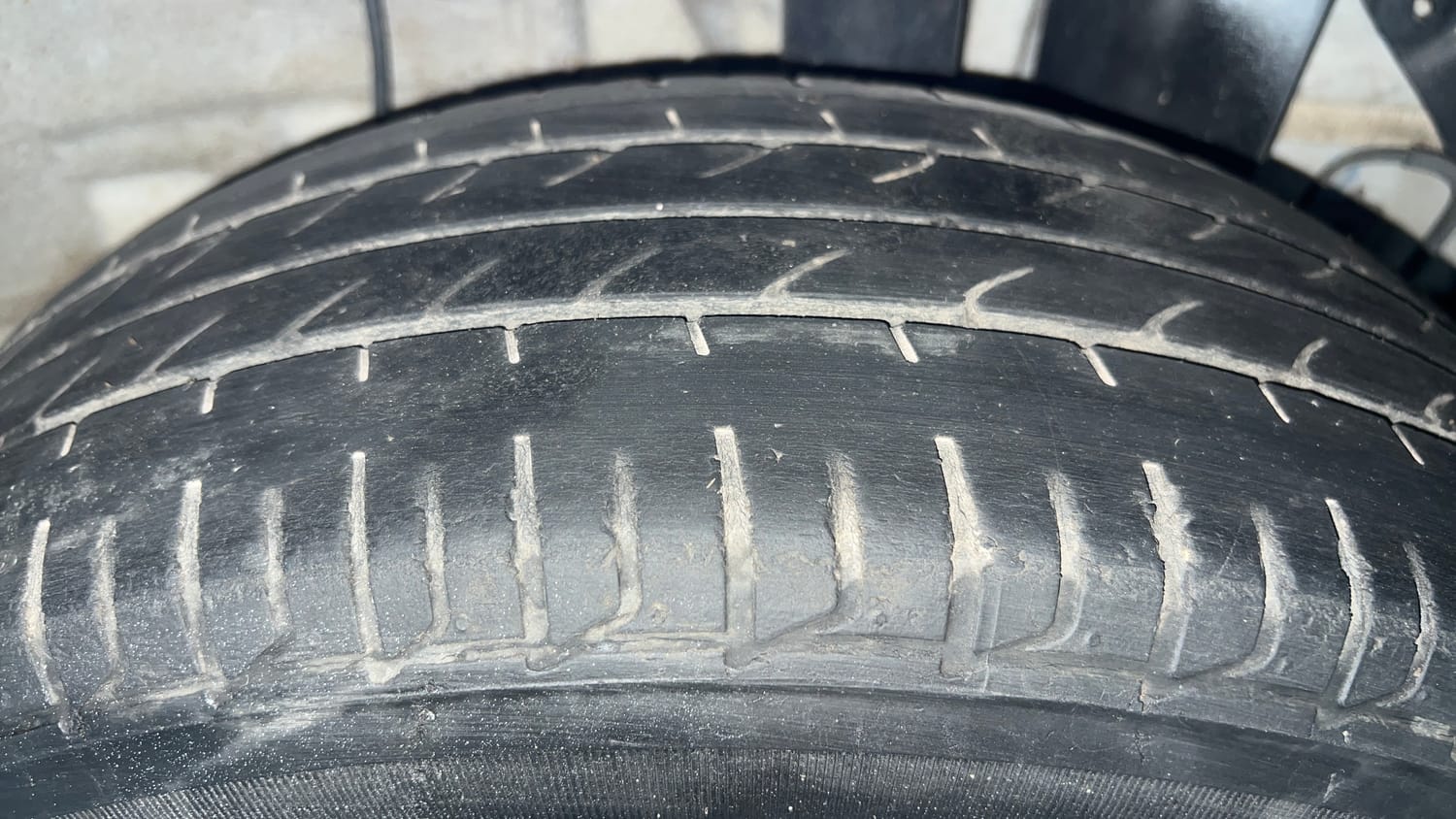 Used 2020 Hyundai Elite i20 Sportz Plus 1.2 Petrol Manual tyres LEFT REAR TYRE TREAD VIEW