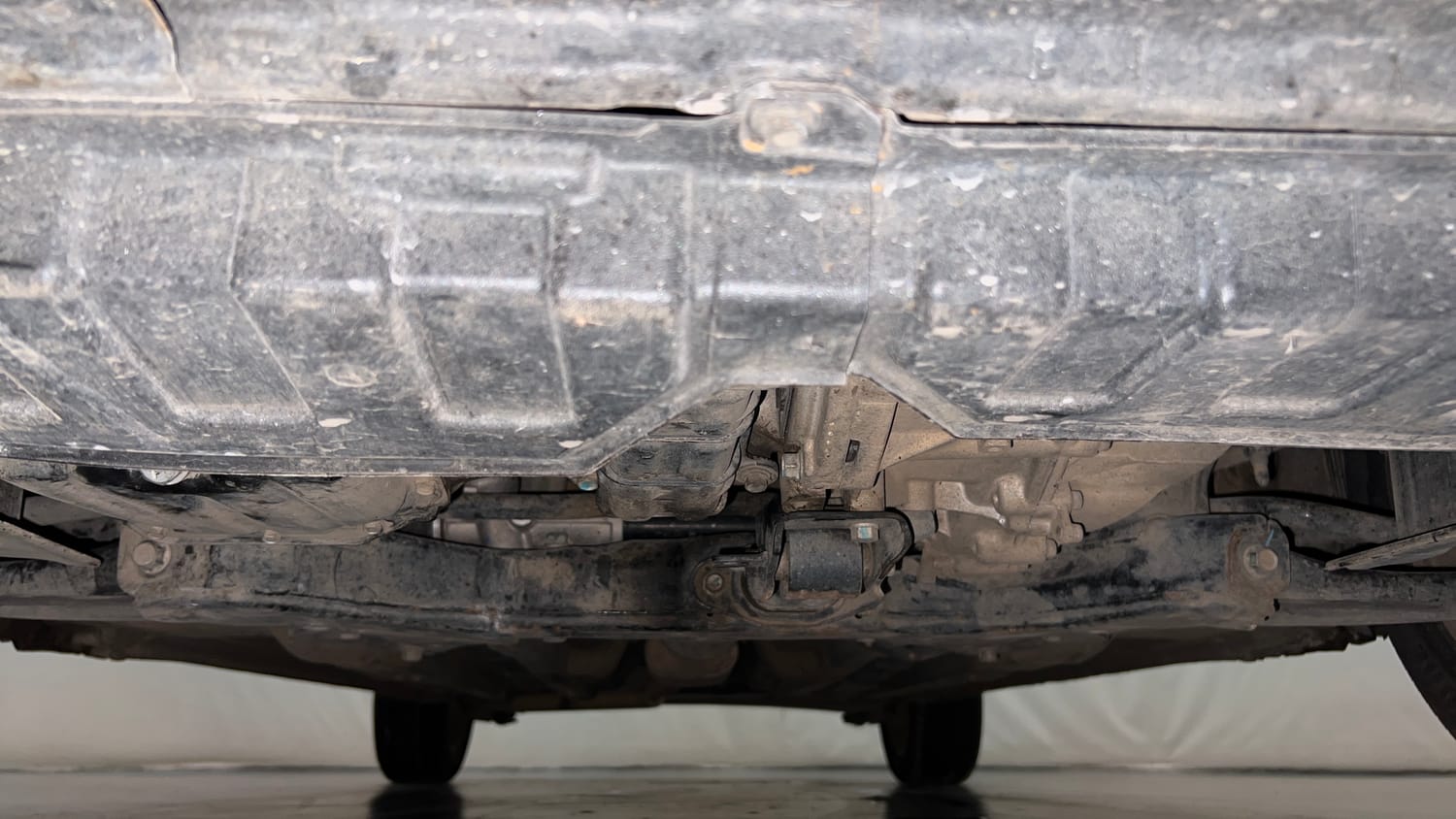 Used 2013 Hyundai Verna Fluidic 1.6 VTVT SX Petrol Manual extra FRONT LEFT UNDERBODY VIEW