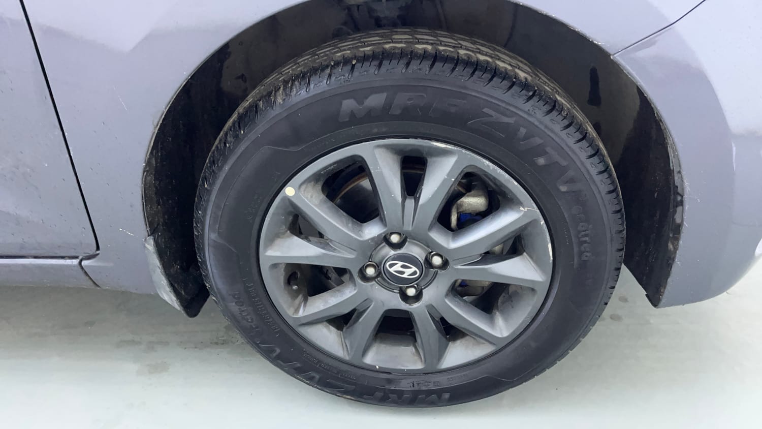 Used 2019 Hyundai Elite i20 Sportz Plus 1.2 Petrol Manual tyres RIGHT FRONT TYRE RIM VIEW