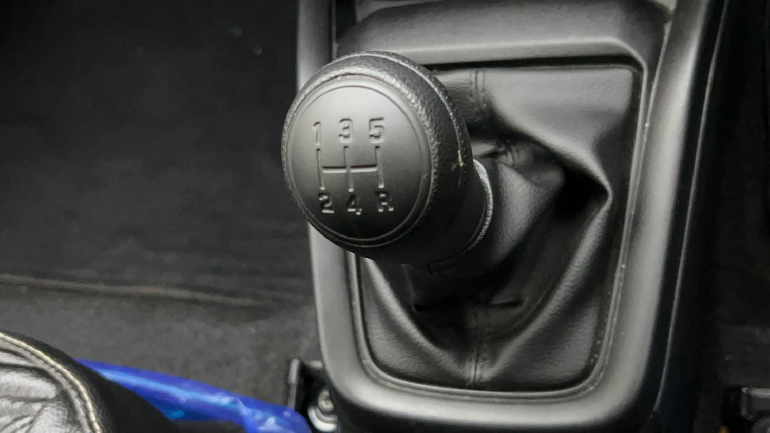 Used 2026 Maruti Suzuki Swift LXi Petrol Manual interior GEAR  KNOB VIEW