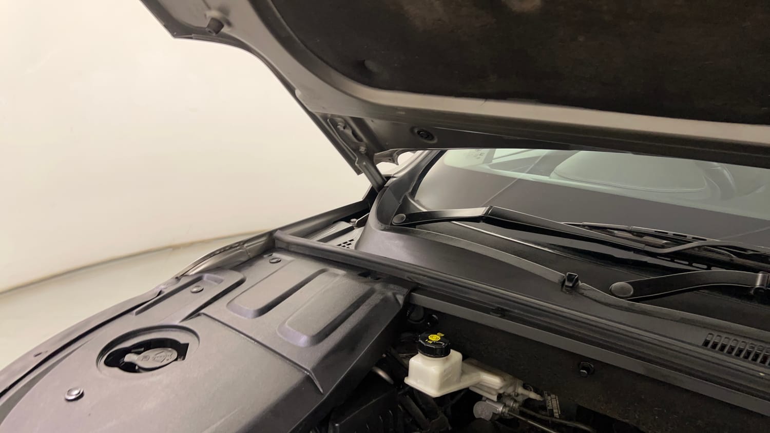 Used 2020 MG Motors Hector Sharp 1.5 DCT Petrol Petrol Automatic engine ENGINE RIGHT SIDE HINGE & APRON VIEW