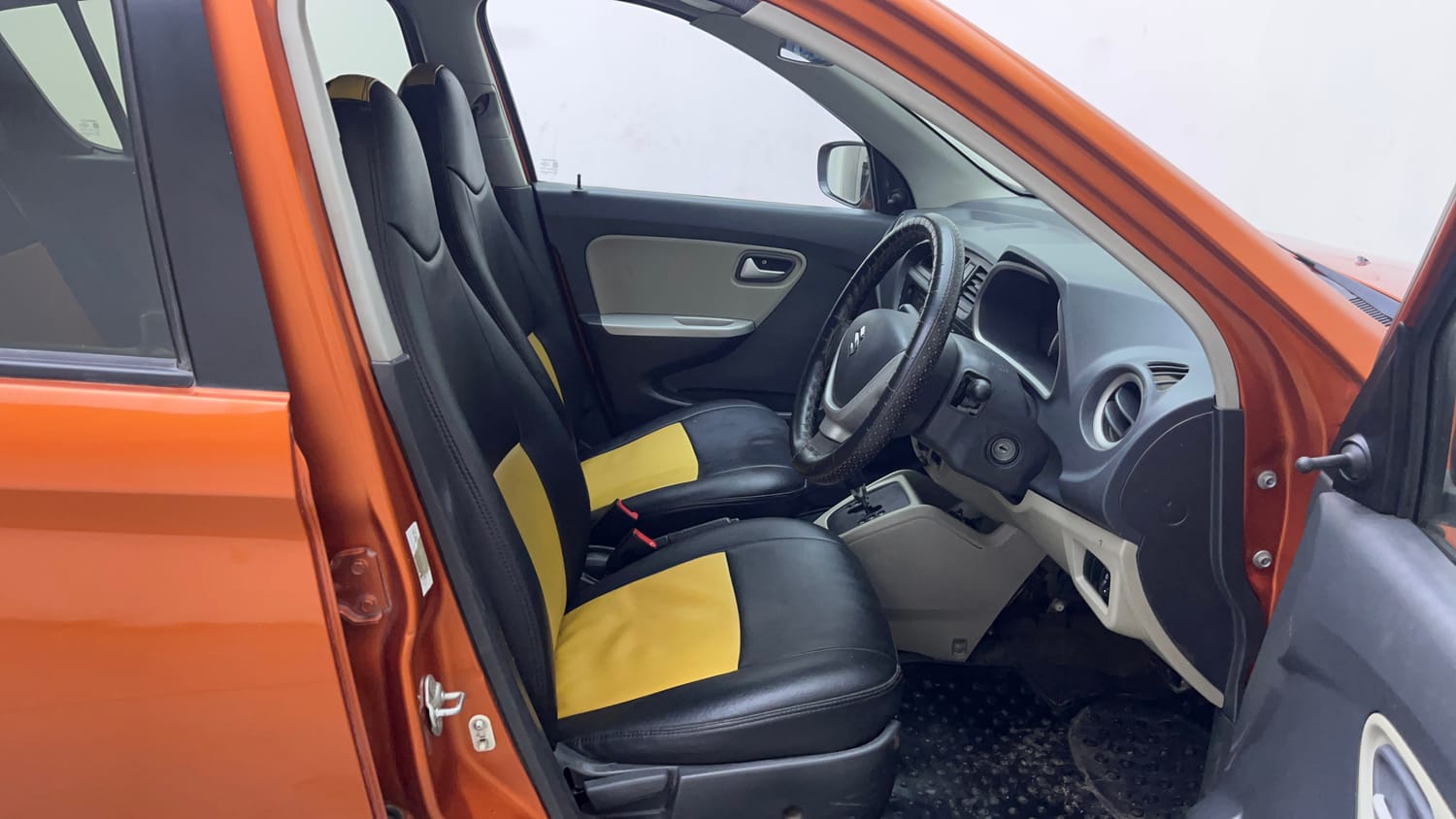 Used 2015 Maruti Suzuki Alto K10 VXi AMT Petrol Automatic interior RIGHT SIDE FRONT DOOR CABIN VIEW