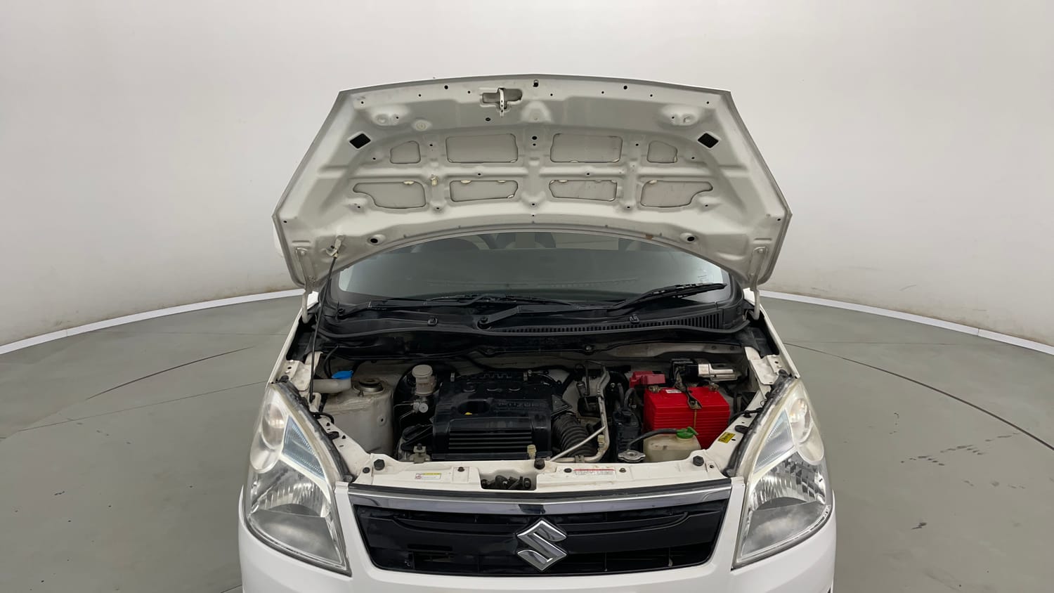 Used 2018 Maruti Suzuki Wagon R 1.0 VXI AMT Petrol Automatic engine ENGINE & BONNET OPEN FRONT VIEW